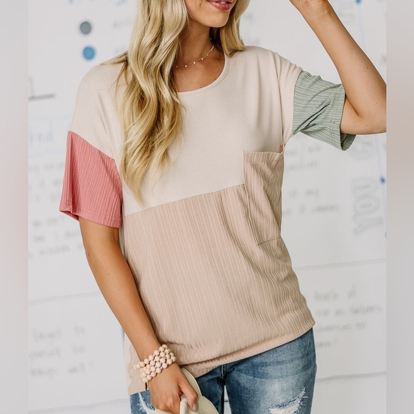 💙💙POSH PARTY HOST PICK💙💙NWOT BiBi Boutique Shirt Color Block & Pocket Size S/M - Picture 2 of 13